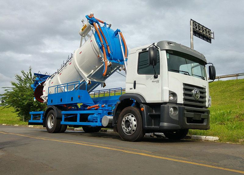 Equipe de desentupimento profissional